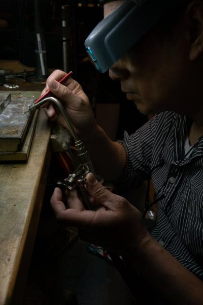 jeweller making jewelry